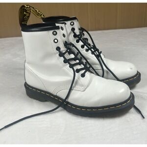 Dr Martens Boots Mens Size 8 White Leather Combat Lace Up AirWair Classic Ankle
